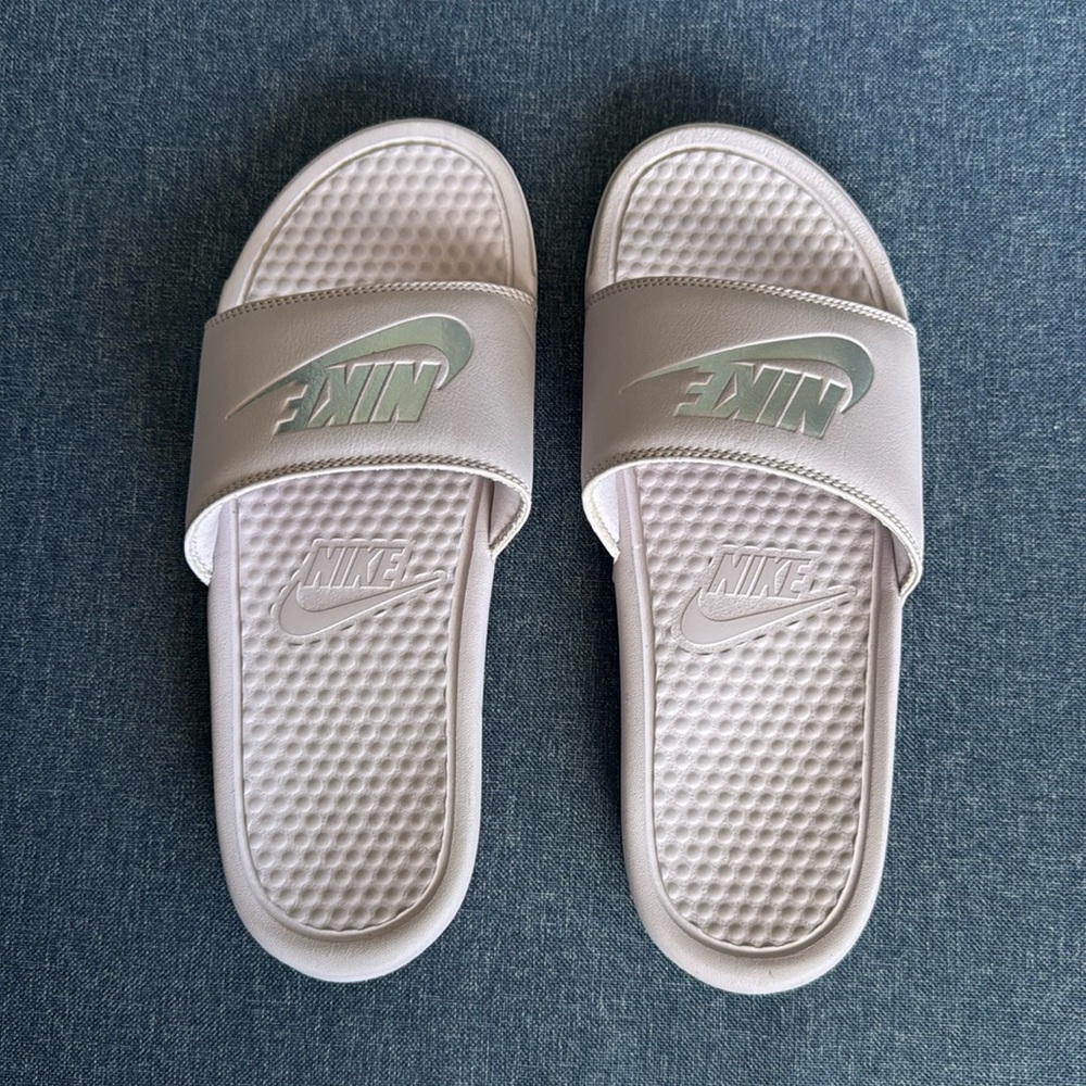 Nike comfort slides Pink size 9